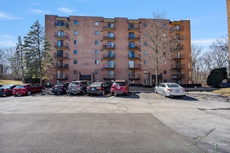 6040 Lake Bluff Dr Unit 60407, Tinley Park, IL 60477