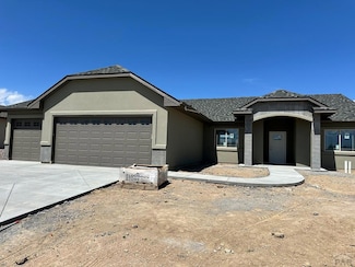 5400 Darter Ct, Pueblo, CO 81008