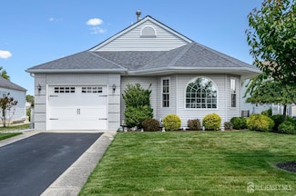 11 Sandhurst Ct, Toms River, NJ 08757