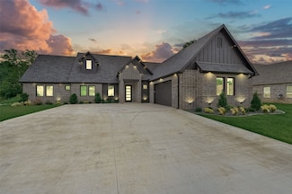 58 Lone Oak Blvd, Pottsboro, TX 75076