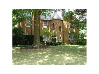 907 24th St NE, Canton, OH 44714