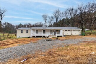 2949 Broad Street Rd, Gum Spring, VA 23065