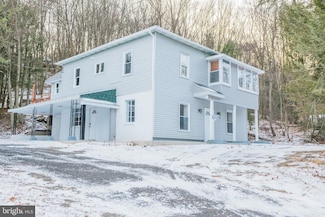 1560 Bunting St, Pottsville, PA 17901