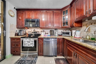 665 NE 195th St Unit 424, Miami, FL 33179