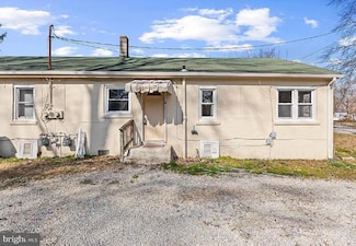 118 E Del a Vue Ave, Penns Grove, NJ 08069