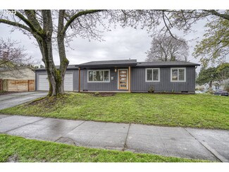 2651 NE Dekum St, Portland, OR 97211