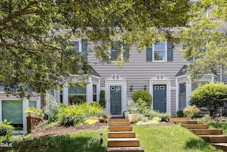 318 Silverberry Ct Unit 104, Cary, NC 27513
