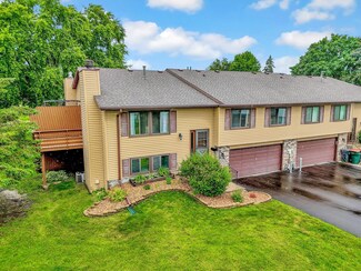 1092 122nd Ave NE, Minneapolis, MN 55434