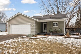 6147 162nd St W, Rosemount, MN 55068