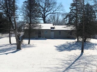 8845 E 200 S, Knox, IN 46534