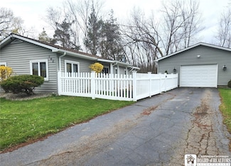 142 Pulaski St, Fredonia, NY 14063