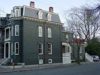 144 Pine St, Portland, ME 04102