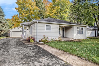 8125 Lake Wood Dr, Portage, MI 49002