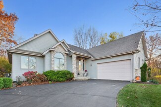 6715 Perkins Pkwy, Fox Lake, IL 60020