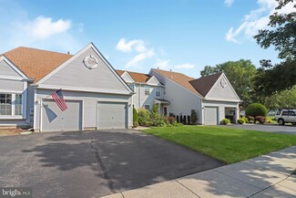 28 Cypress Ct Unit 284, Bordentown, NJ 08505