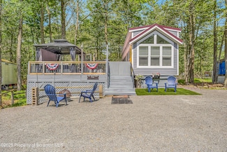 64 Cowboy Corridor, Eagle Lake, PA 18424