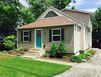 5669 Chagrin Dr, Mentor On the Lake, OH 44060