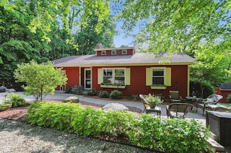 1712 S Flatrock River Rd, Rushville, IN 46173