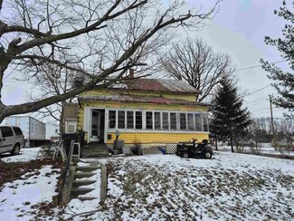 212 S Walnut St, Union City, IN 47390