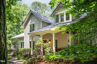 574 Chatham Dr, Chapel Hill, NC 27516