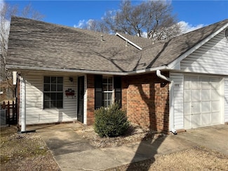 322 S 11th Place, Rogers, AR 72756