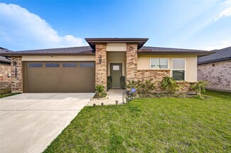 29919 Reagans Ranch Dr, Brookshire, TX 77423