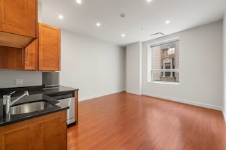 1 Charles St S Unit 212, Boston, MA 02116