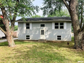 14716 N Grandview Dr, Chillicothe, IL 61523