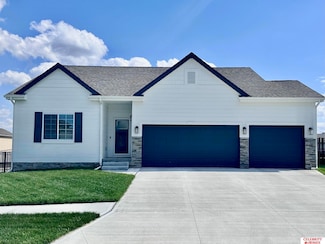8215 N 175th St, Bennington, NE 68007