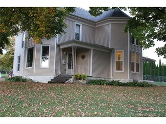 1601 11th Ave, Belle Plaine, IA 52208
