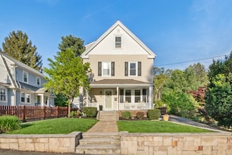 45 Moulton St, Newton Lower Falls, MA 02462