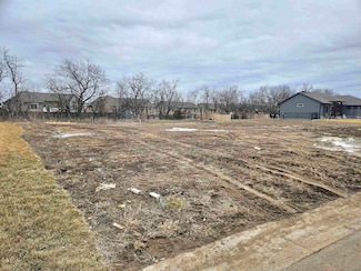 2530 N Emerald Ct, Andover, KS 67002