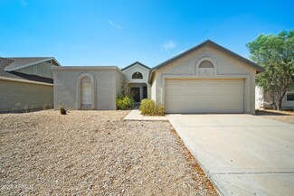 10122 W Orange Dr, Glendale, AZ 85307