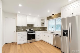 20 Pinehurst Ct, Saint Peters, MO 63376