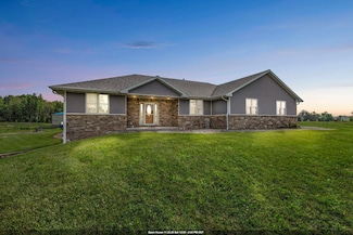 8464 County Rd S, Pulaski, WI 54162