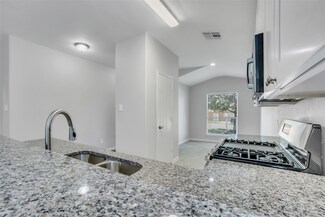 210 Glencarry Trail, Rosharon, TX 77583