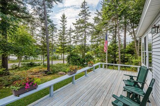 98 Harrington Cove Rd, Spruce Head, ME 04859