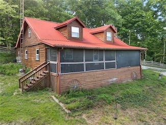 527 N State Road 145, Eckerty, IN 47116