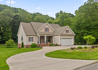 3375 Wilson Ave, Signal Mountain, TN 37377