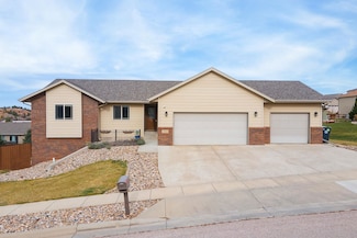 2934 Motherlode Dr, Rapid City, SD 57702