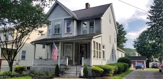 340 E Chestnut St, Lisbon, OH 44432