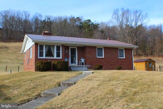 28351 Mountaineer Dr, Seneca Rocks, WV 26884