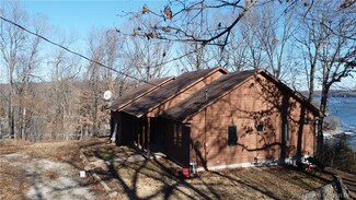 125 Golden Goose Dr, Edwards, MO 65326