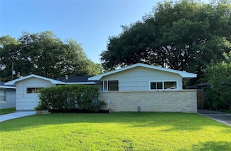 6738 Hendon Ln, Houston, TX 77074