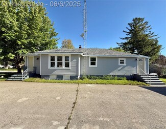 2105 Eberly Rd, Flint, MI 48532