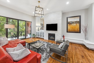 1901 W 14th 1/2 St Unit C, Houston, TX 77008