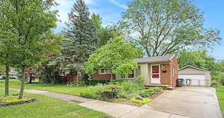 701 Betty Lane Dr, Inkster, MI 48141