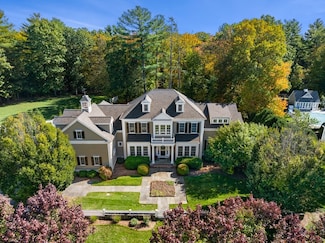 120 Deerfield Ln, Hanover, MA 02339