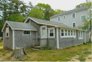 29 Canedy St, West Wareham, MA 02576