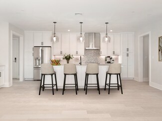 62 Foundry St Unit 401, Wakefield, MA 01880